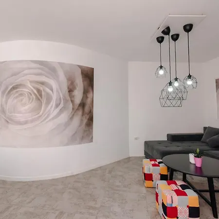 Sunshine Apartament *